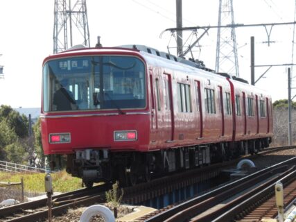 南桜井駅は、愛知県安城市小川町水遣にある、名古屋鉄道西尾線の駅。