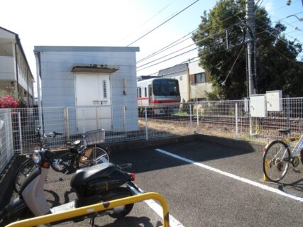 米津駅は、愛知県西尾市米津町桜道にある、名古屋鉄道西尾線の駅。