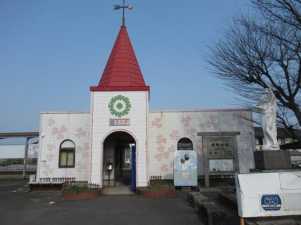 愛野駅は、長崎県雲仙市愛野町甲にある、島原鉄道島原鉄道線の駅。