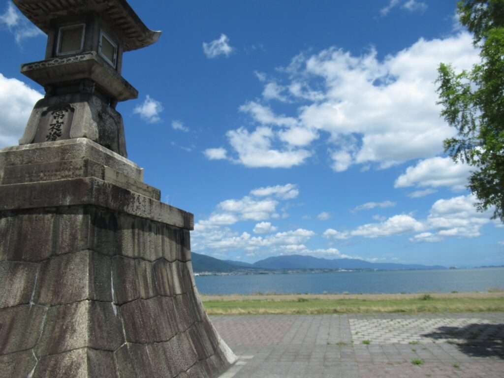 石場津の常夜燈(大津市)