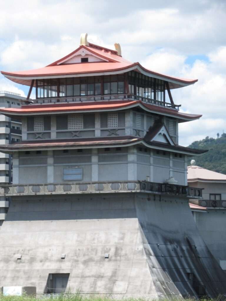 滋賀県立琵琶湖文化館(大津市)