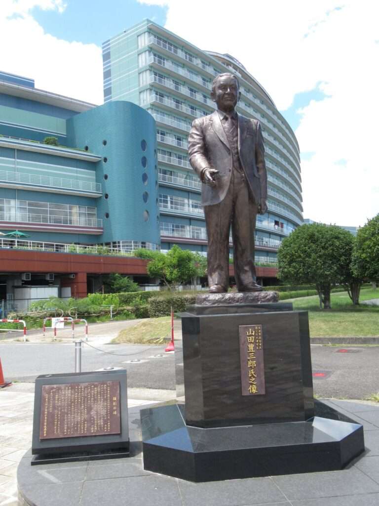 山田豊三郎之像@なぎさ公園