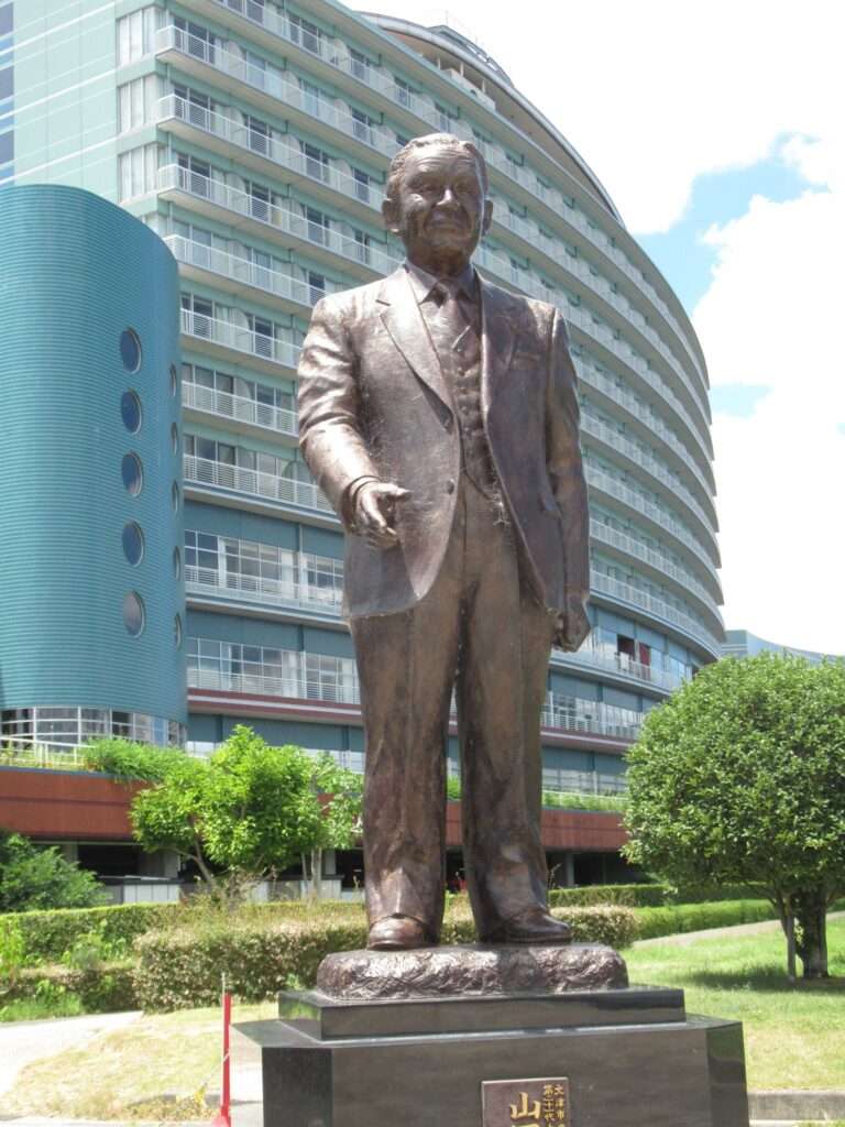 山田豊三郎之像@なぎさ公園