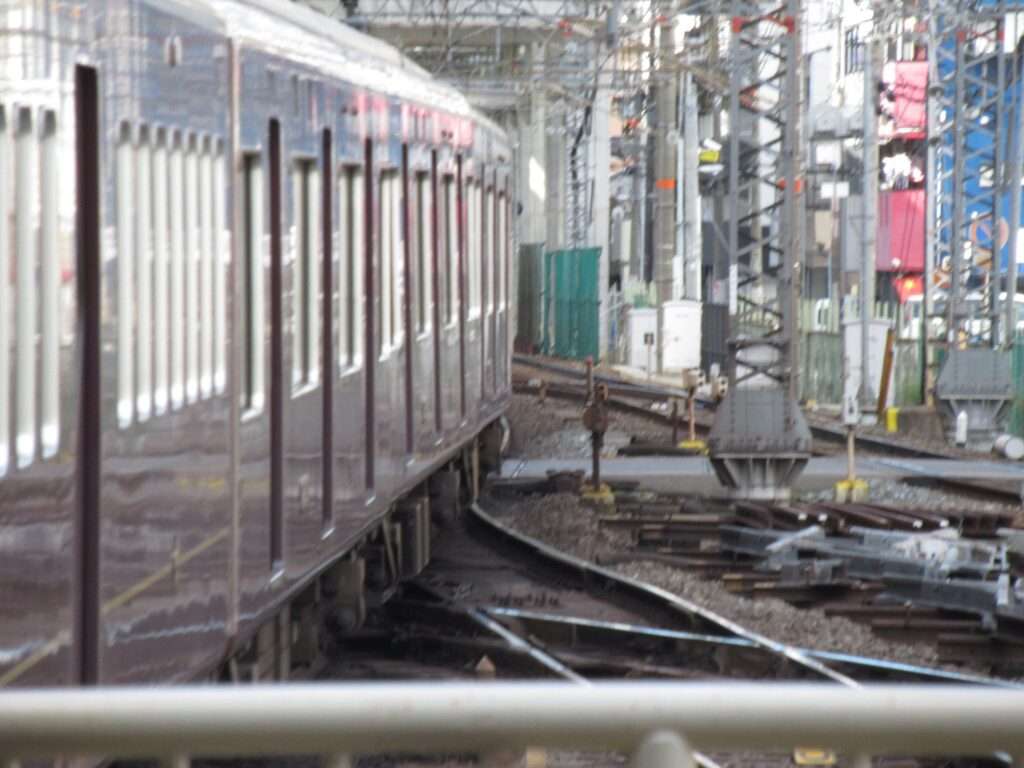 準特急9300形@淡路駅