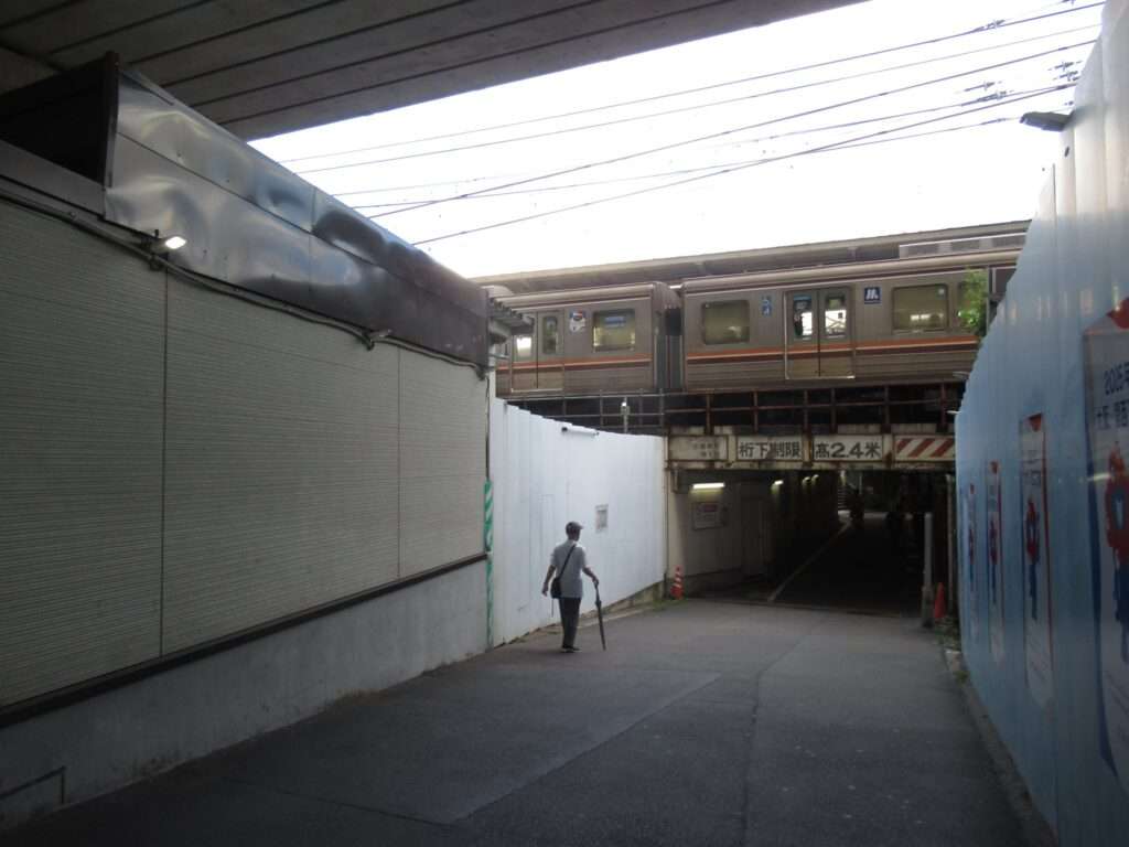 要塞化経過観察@淡路駅