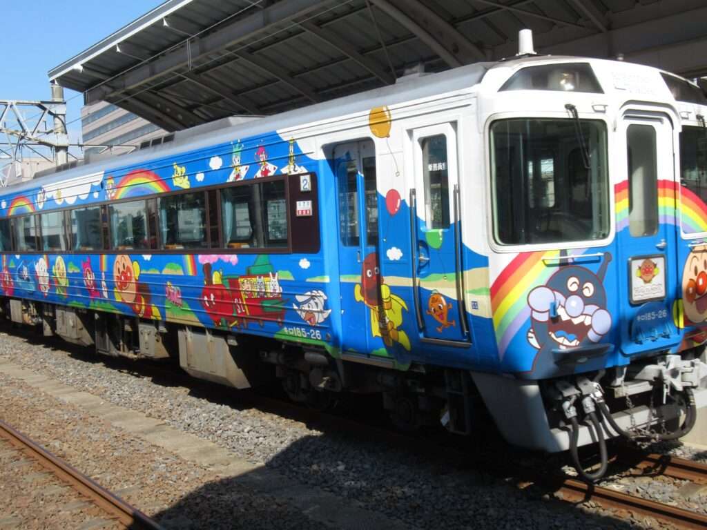 アンパンマントロッコ@高松駅