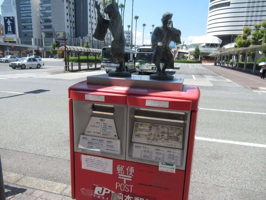 阿波踊りポスト@徳島駅