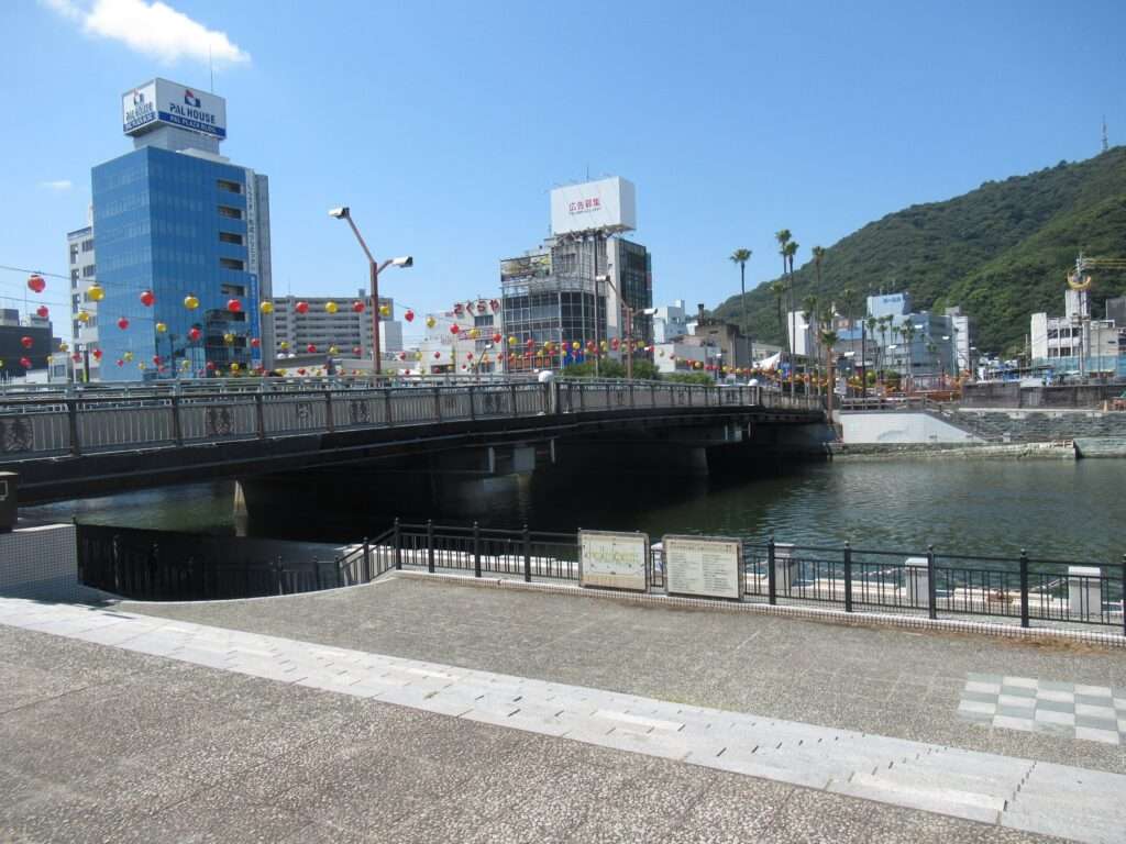 新町橋満ち潮水族館(徳島市)