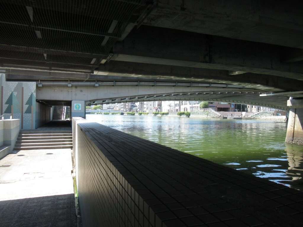 新町橋満ち潮水族館(徳島市)