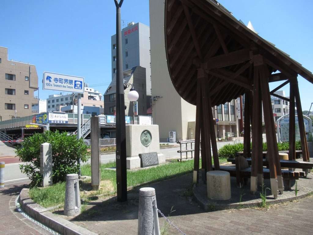 編笠の東屋@阿波踊り会館