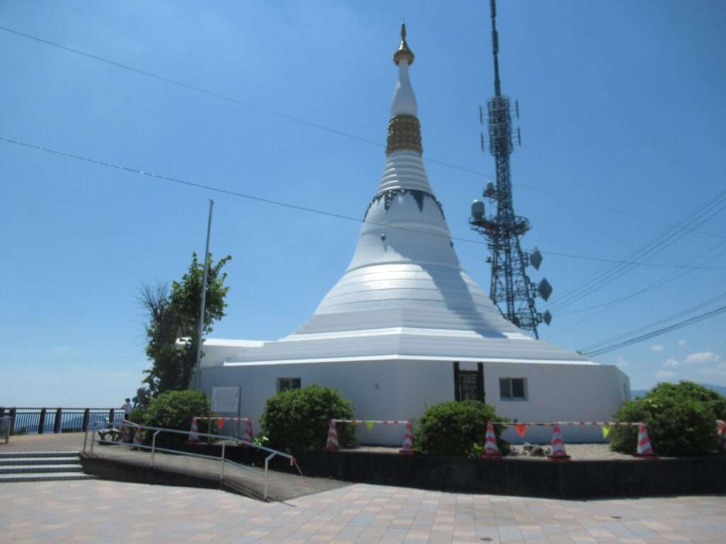 パゴダ平和記念塔@眉山