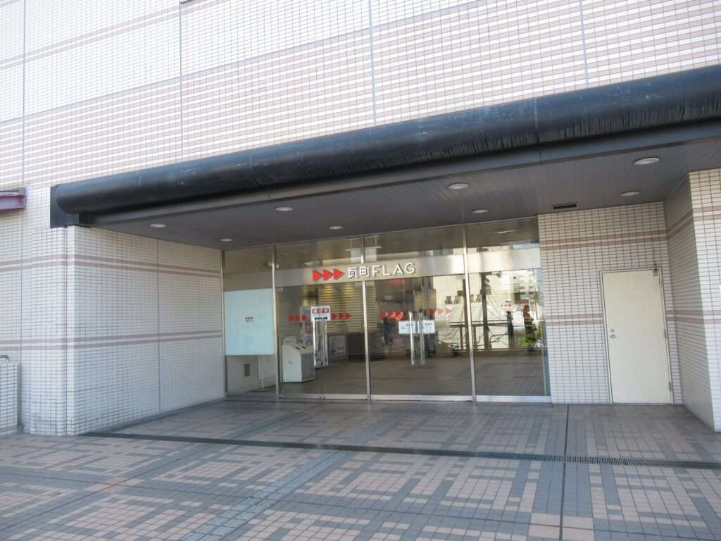 瓦町駅前(高松市)