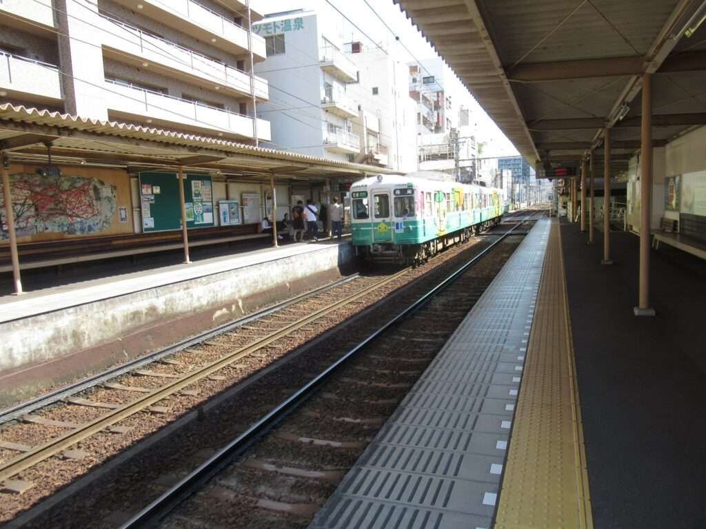 片原町駅(高松琴平電気鉄道)