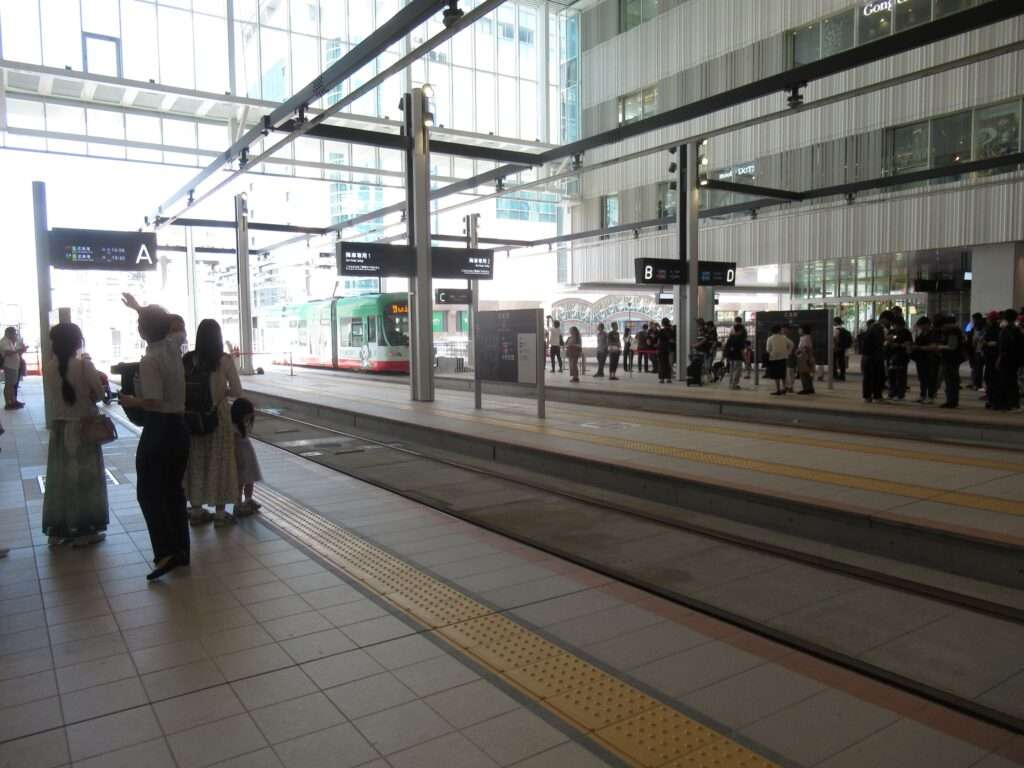 広島駅二階直結新停留場(広島電鉄)