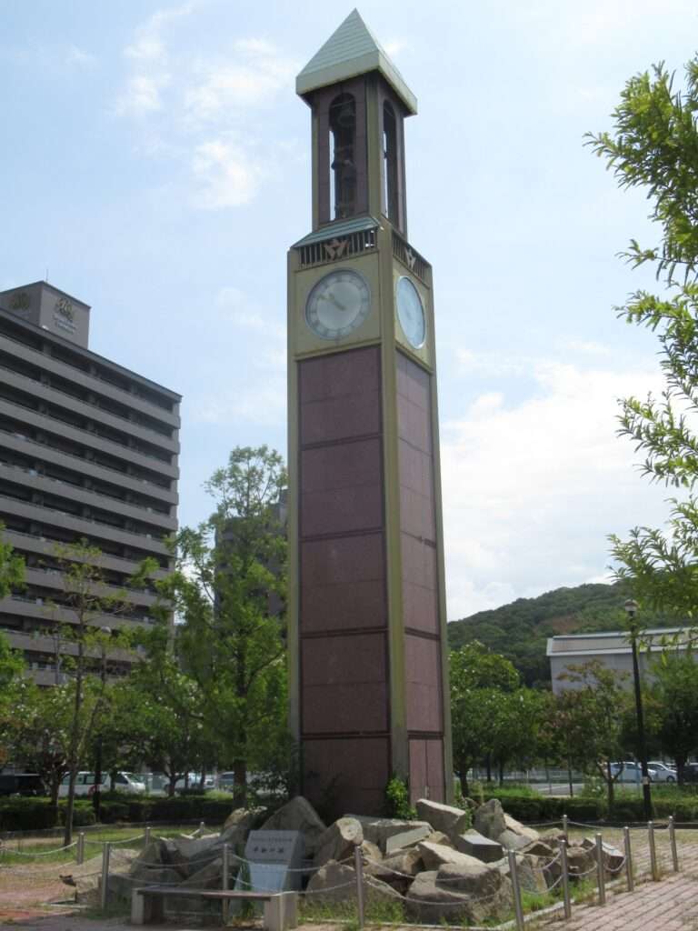 平和の塔@宇多津駅