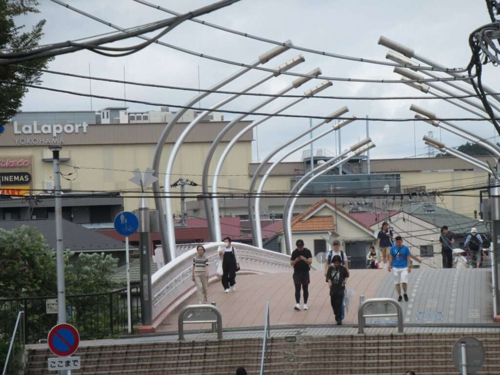 鴨居駅(JR東日本)