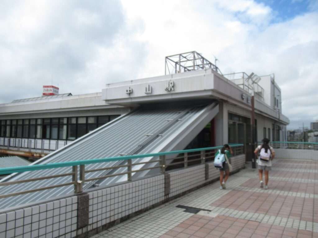 中山駅(JR東日本・横浜市交通局)