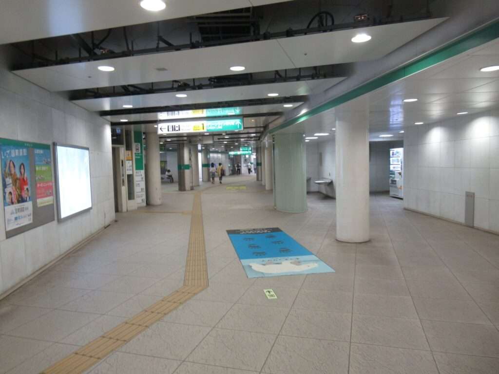 中山駅(JR東日本・横浜市交通局)