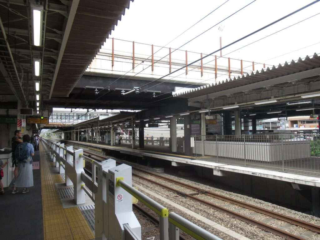 中山駅(JR東日本・横浜市交通局)
