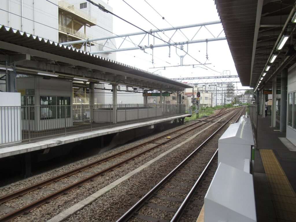 中山駅(JR東日本・横浜市交通局)