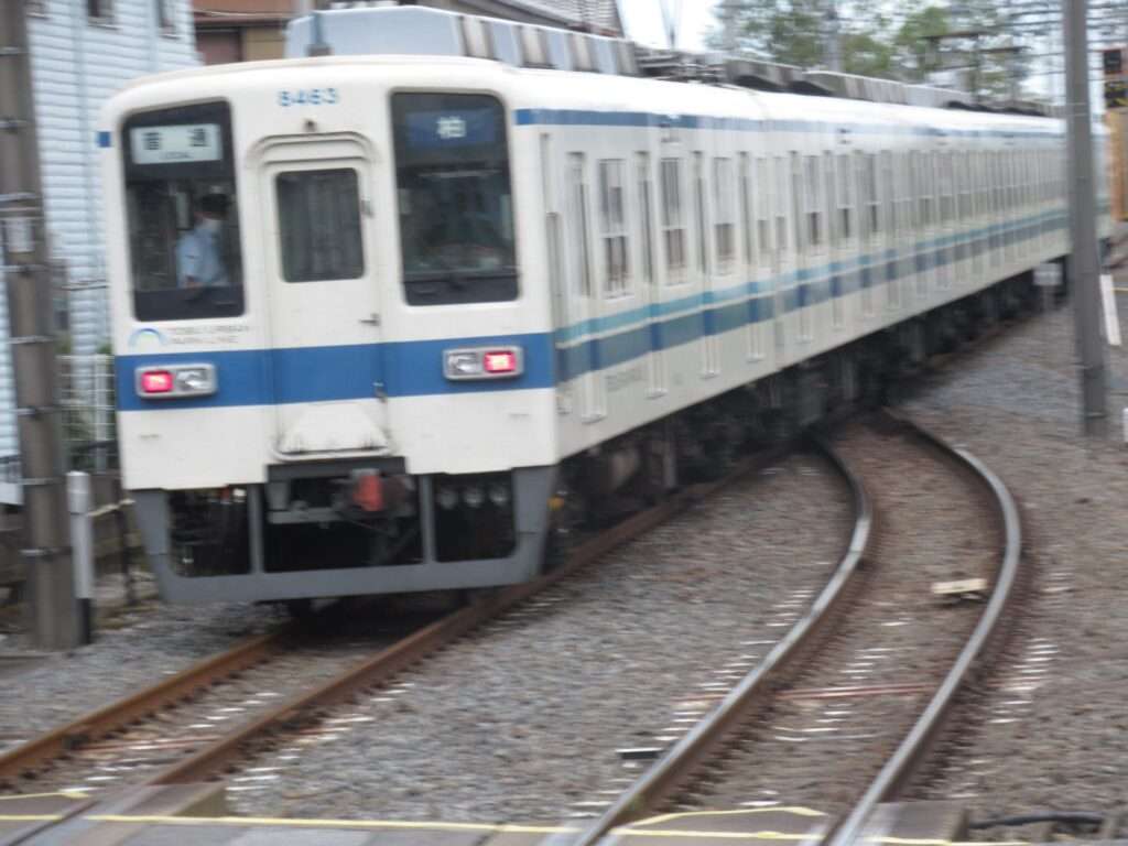藤の牛島駅(東武鉄道)
