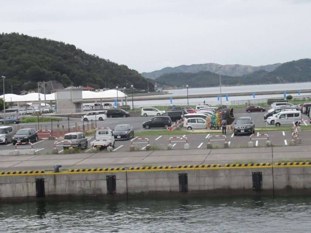 直島行フェリー(四国汽船)