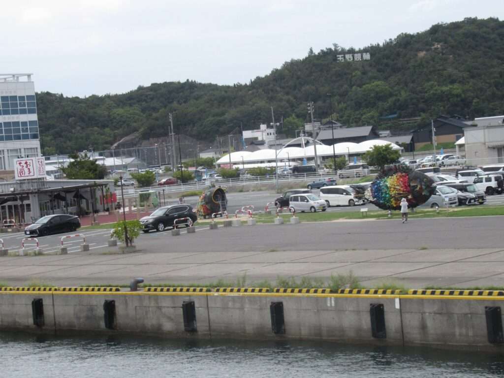 直島行フェリー(四国汽船)