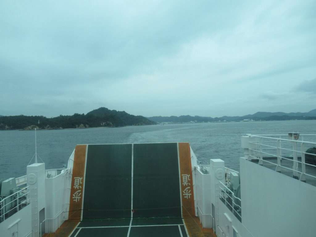 直島行フェリー(四国汽船)