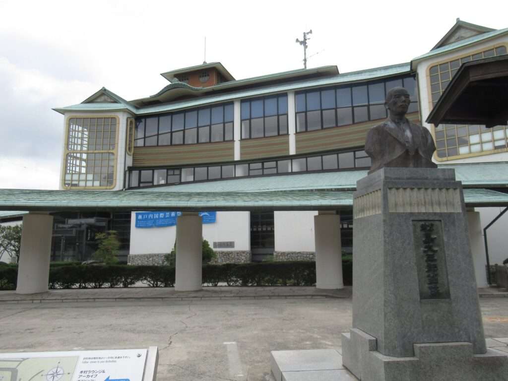 松島翁像@直島町役場