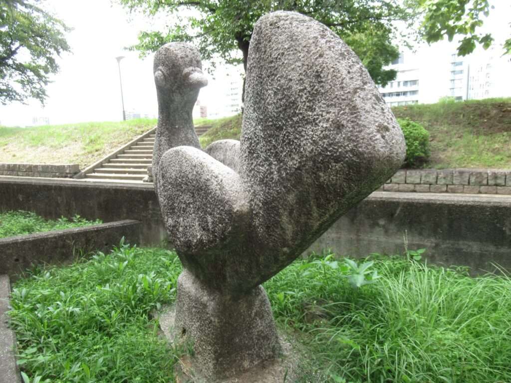 鳥の像@こども文化科学館