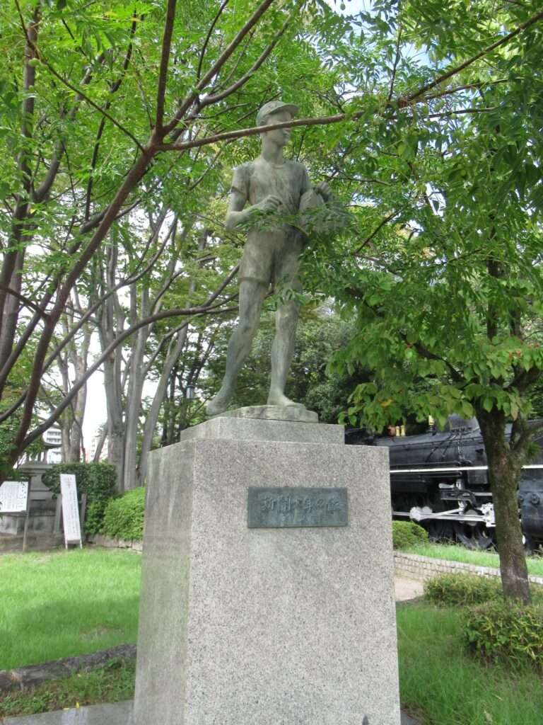 新聞少年の像@広島市中央公園