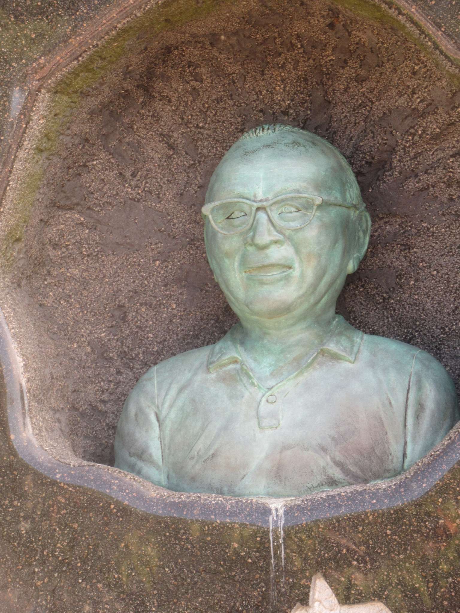 水木しげる顕彰碑@境港駅前公園