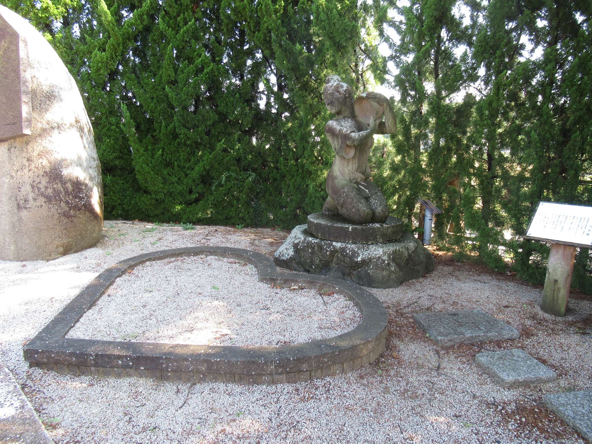 八上姫像@道の駅湯の川