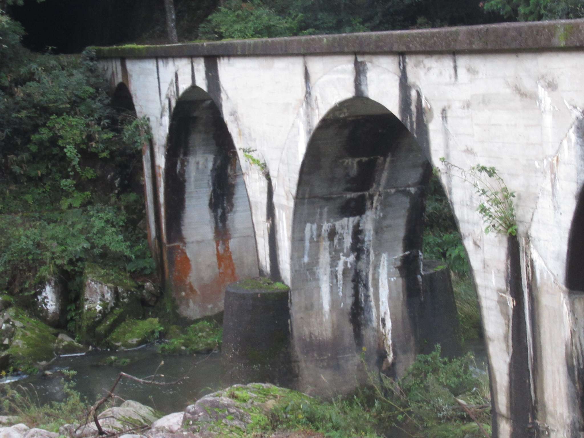 幻の今福線遺構・アーチ橋(浜田市)