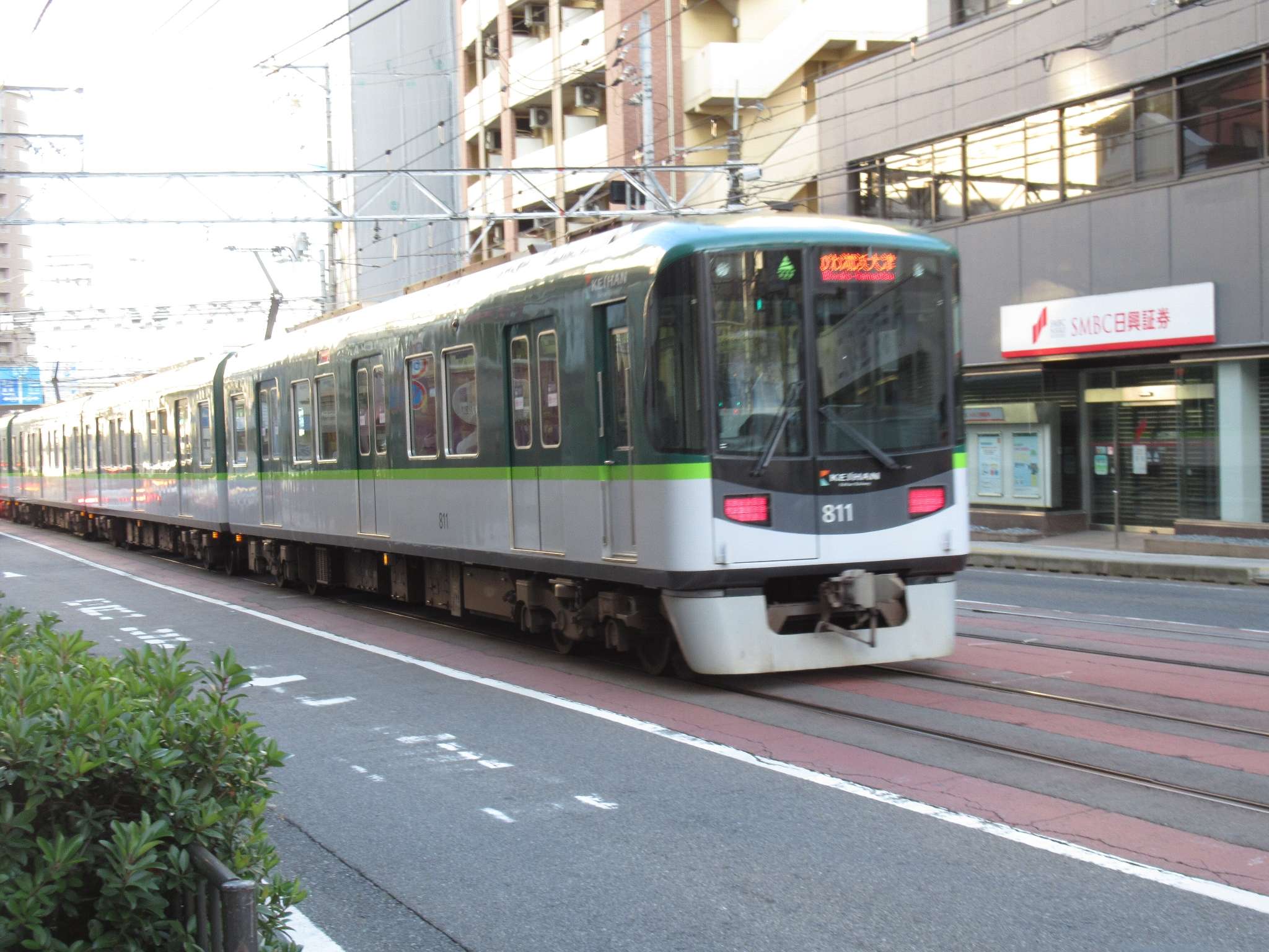 併用軌道の800形(京阪電気鉄道)