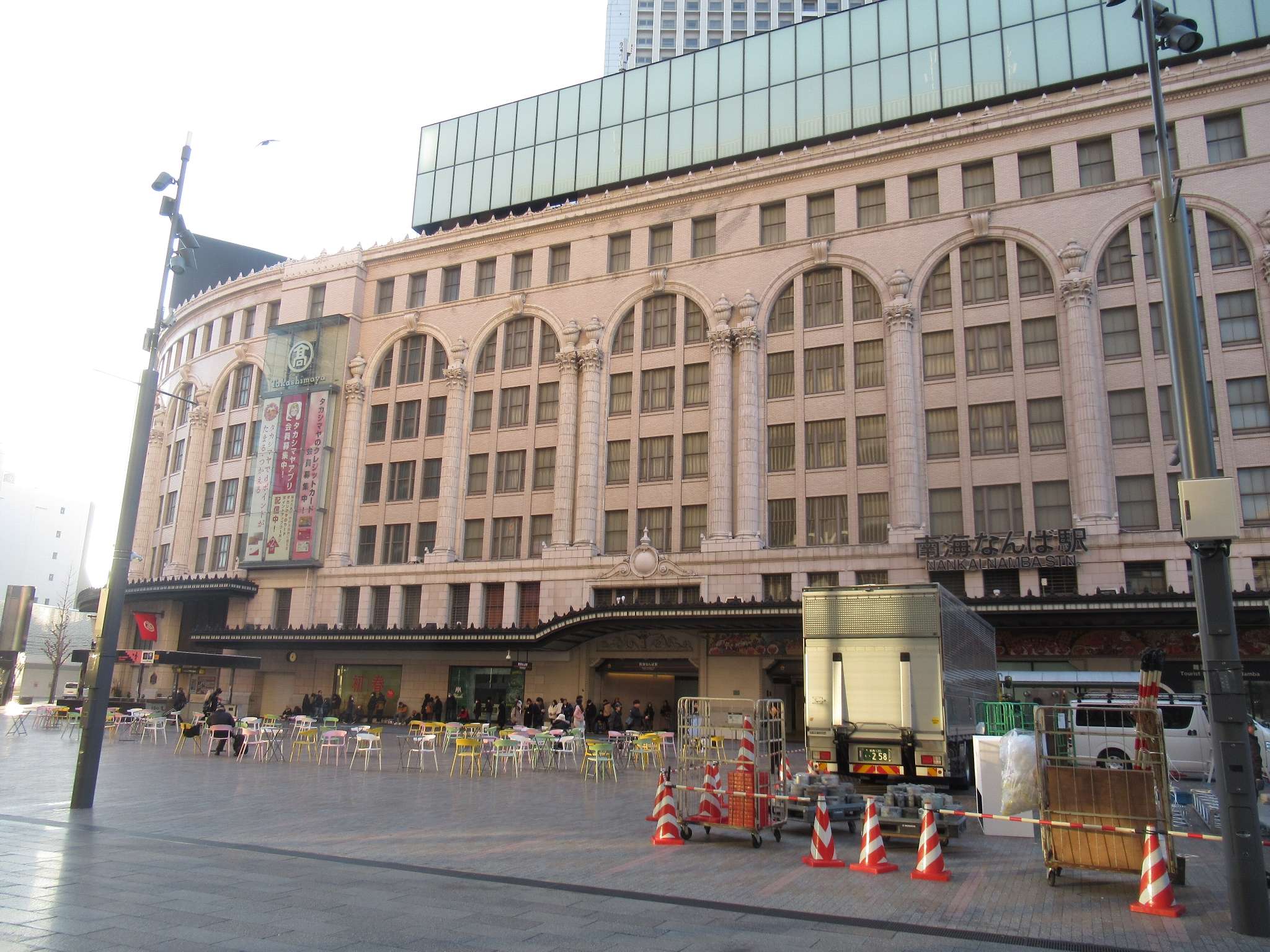 なんば広場(南海なんば駅)