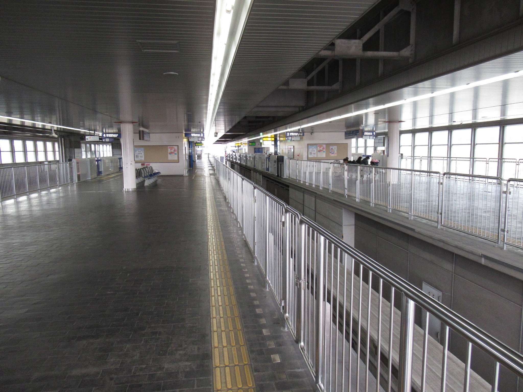 万博記念公園駅(大阪モノレール)