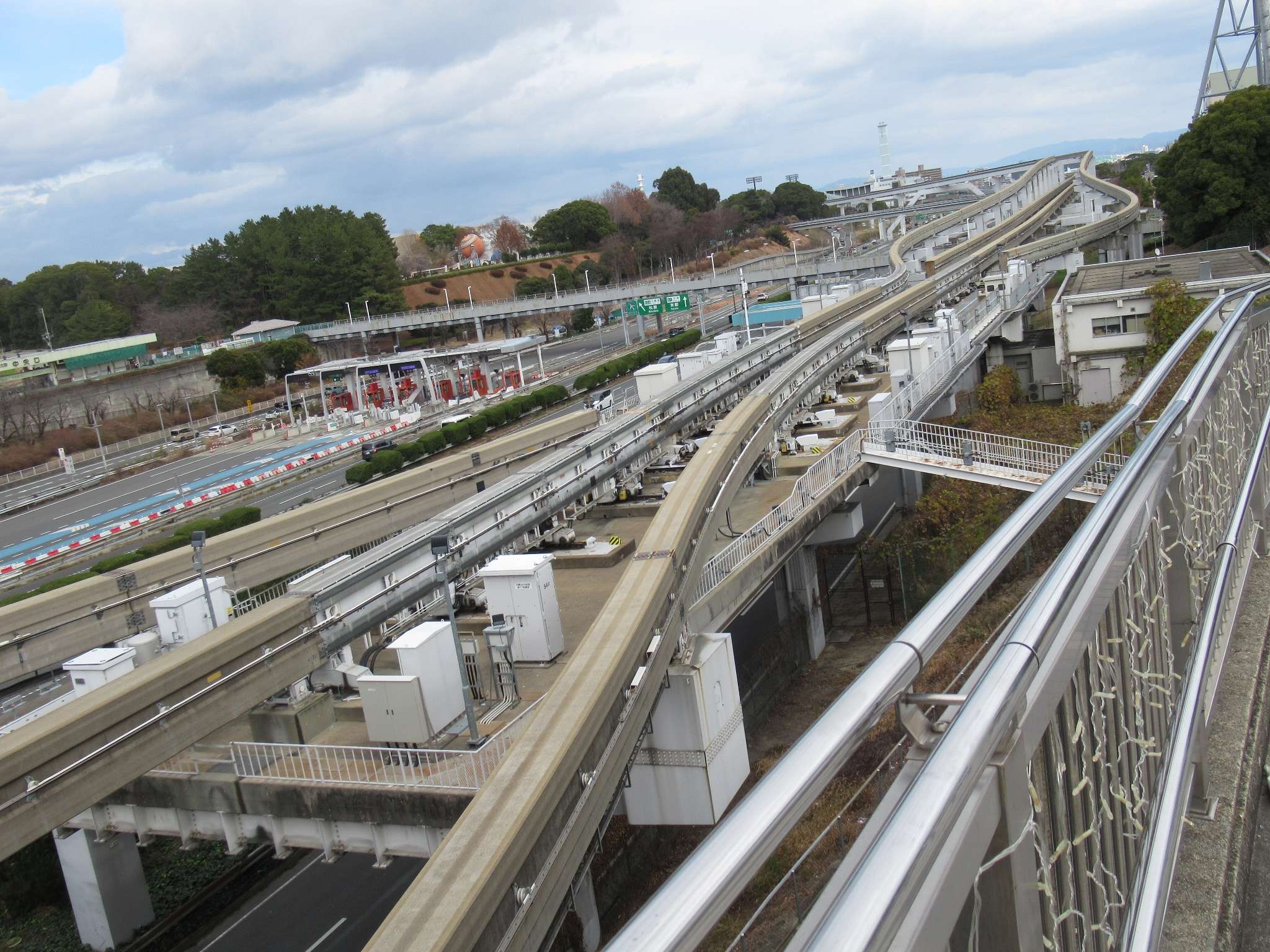 万博記念公園駅(大阪モノレール)