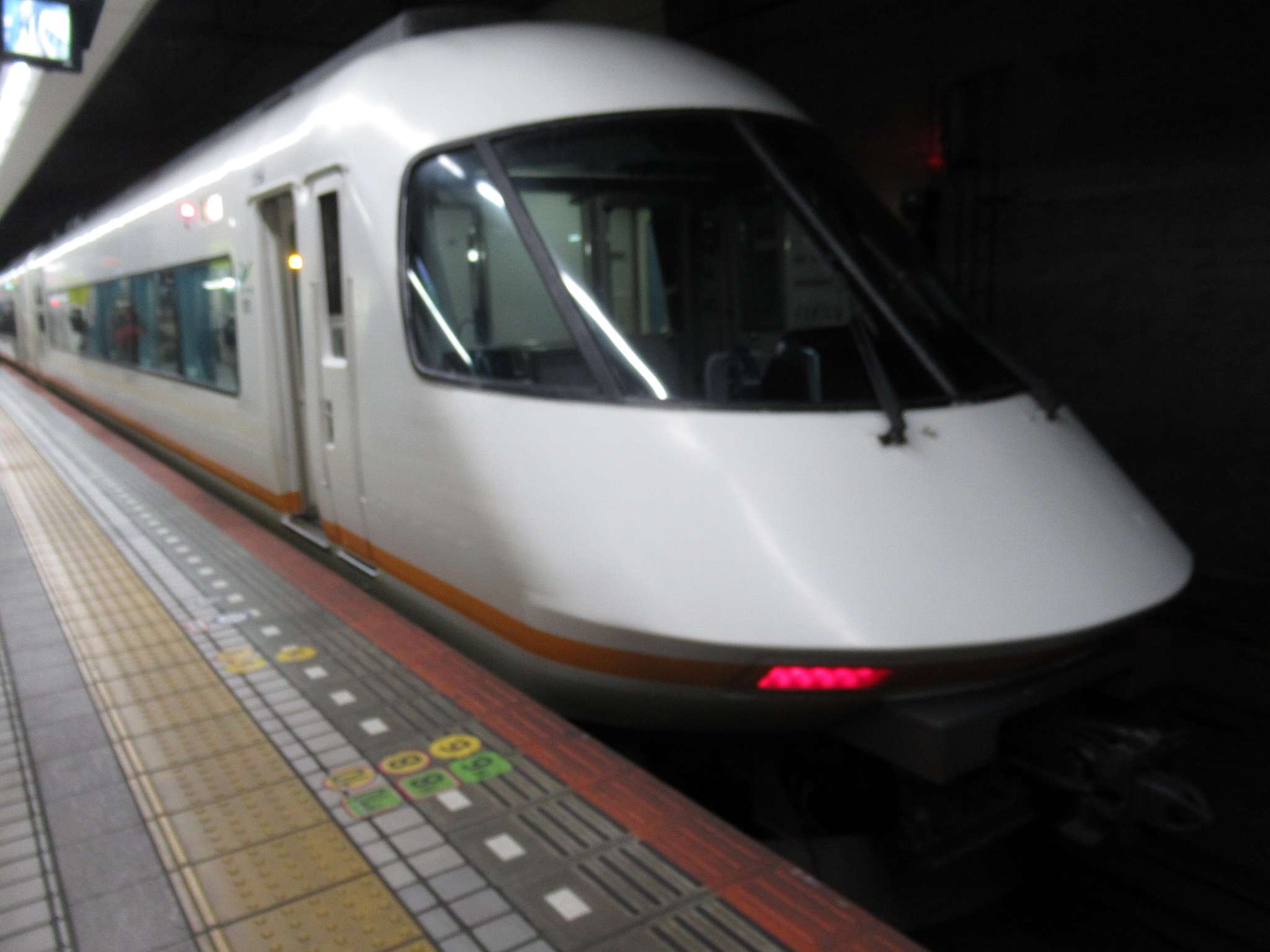 名阪特急@大阪難波駅