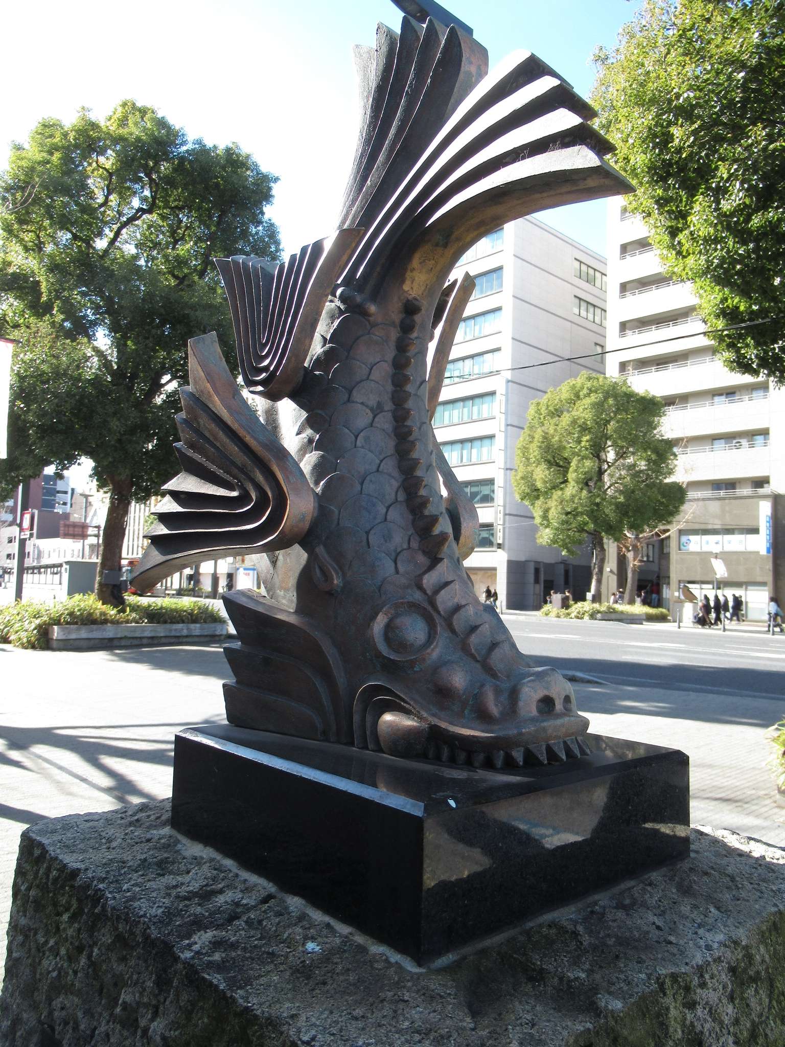 道標鯱@大手前通り