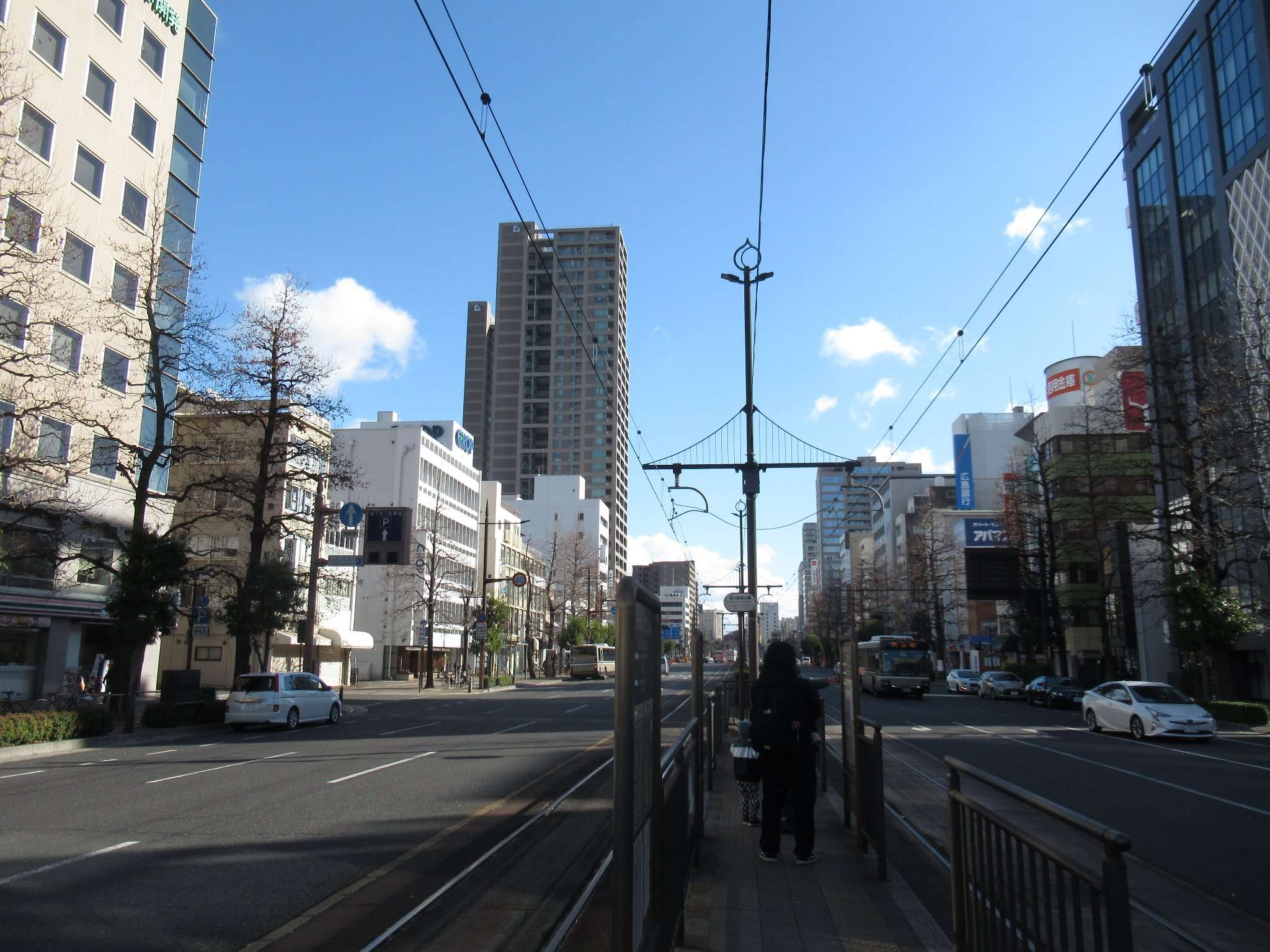 架線柱@桃太郎大通り