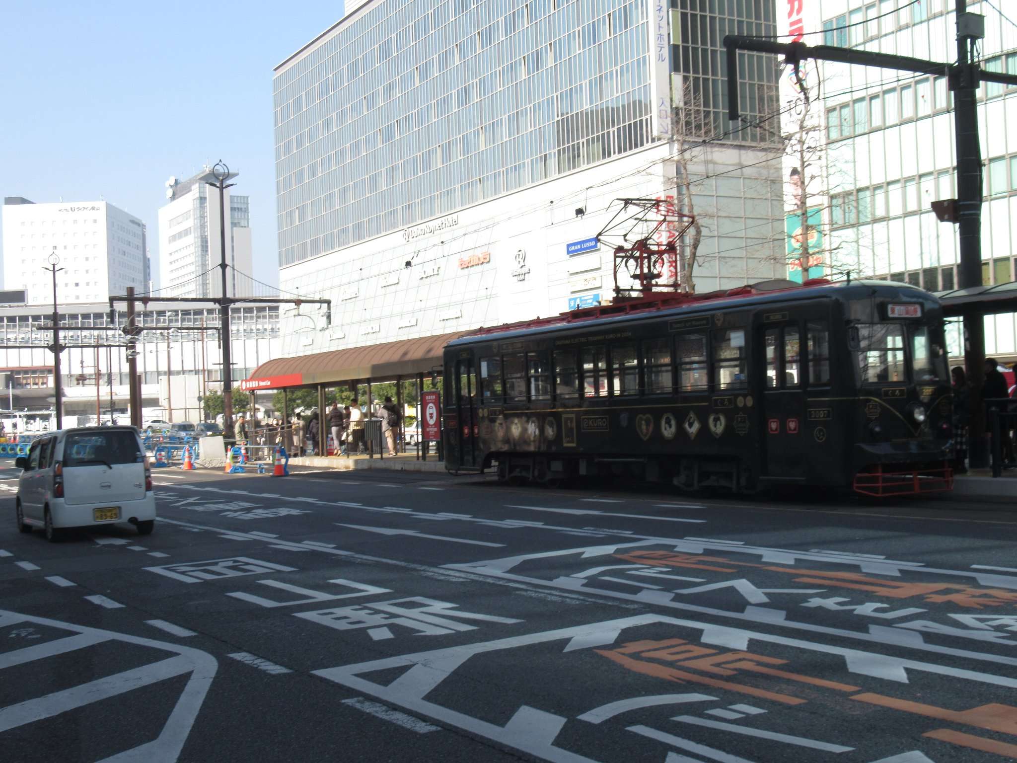 KURO@岡山駅前停留場