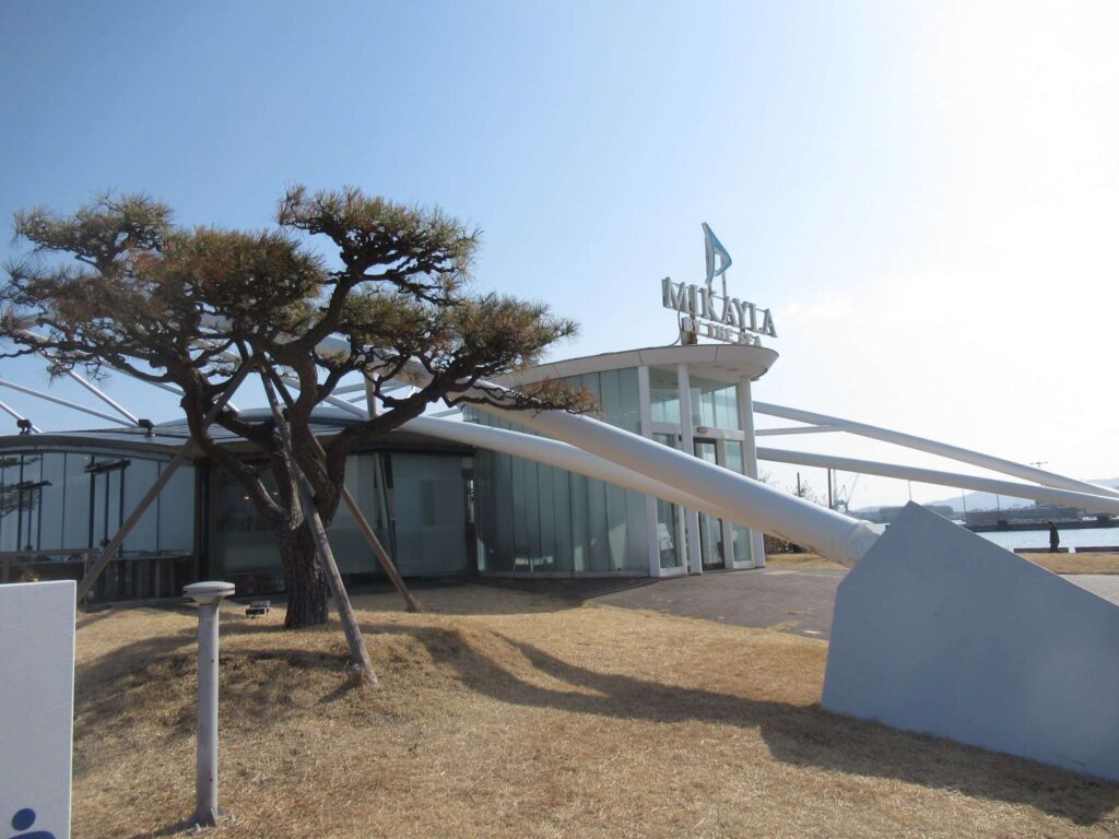 mikayla@サンポート高松