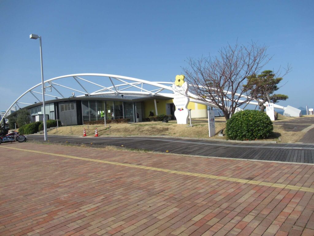 mikayla@サンポート高松