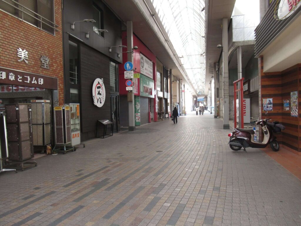 三びきの子ぶた@高松常磐町商店街