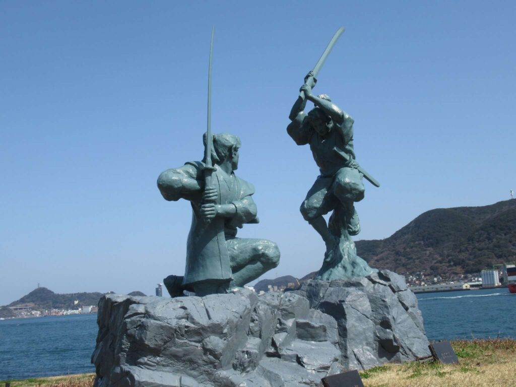 武蔵と小次郎像@巌流島