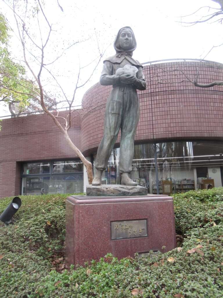 ガラスのうさぎ@呉市中央図書館