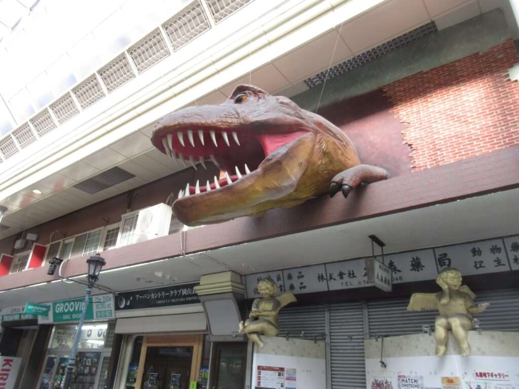 ゴジラヘッド@表町商店街