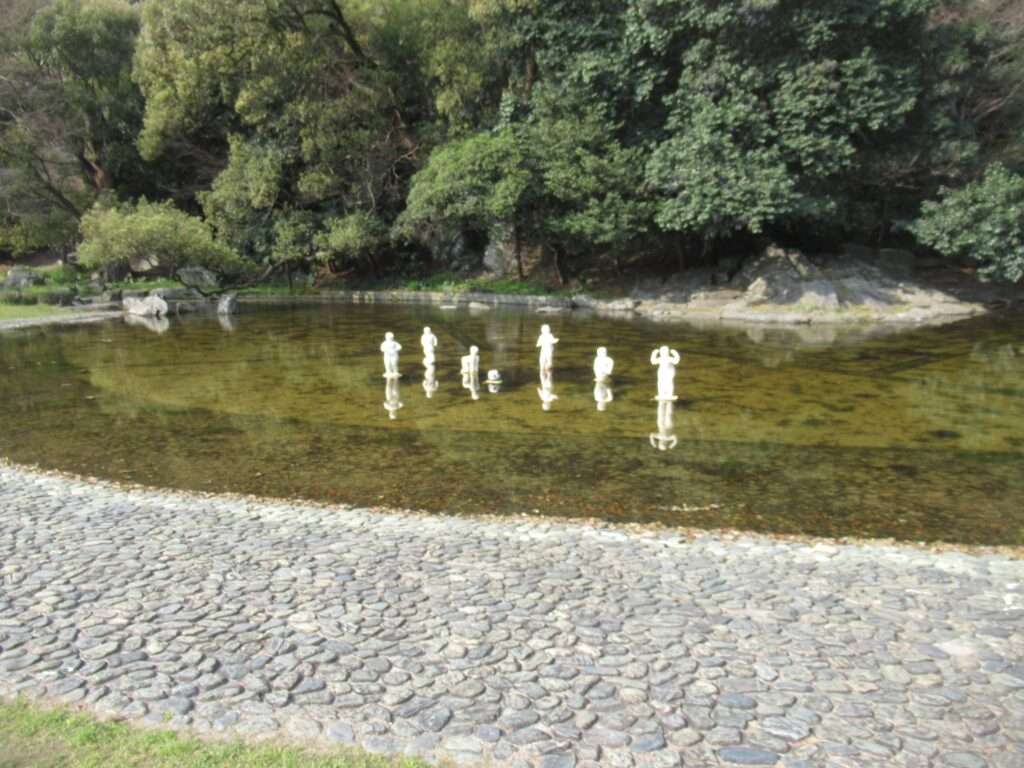 人工池と海蝕痕@徳島中央公園