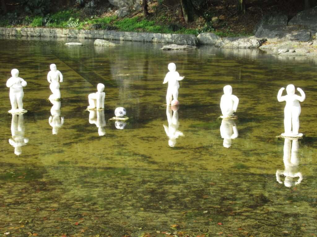 人工池と海蝕痕@徳島中央公園